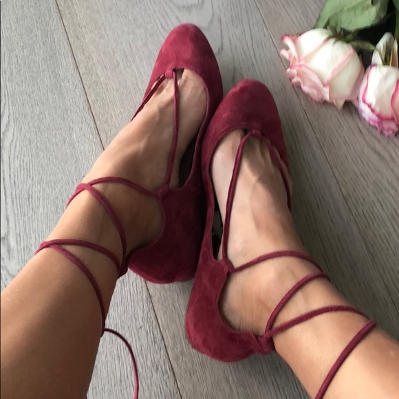 Diane VonFurstenberg red ballet flats with ties - Picture 2 of 5